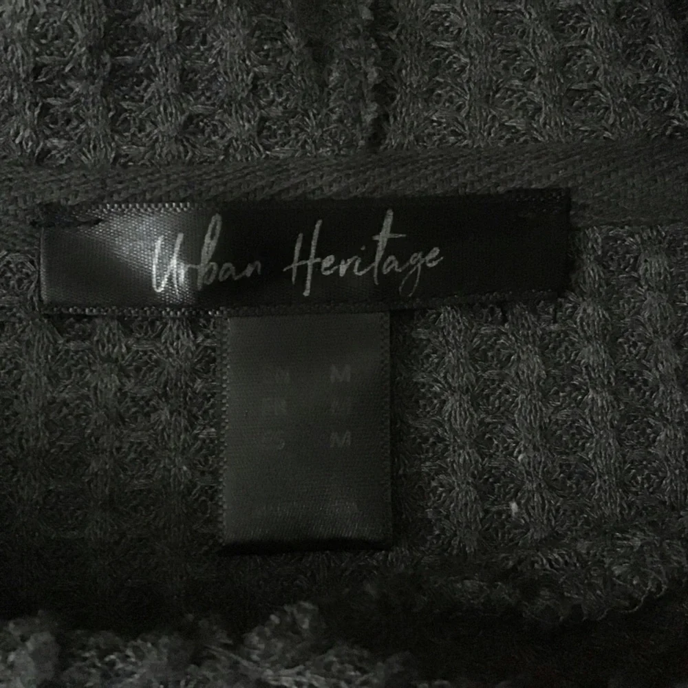 Urban Heritage Gray Hooded Sweater - Picture 4 of 5